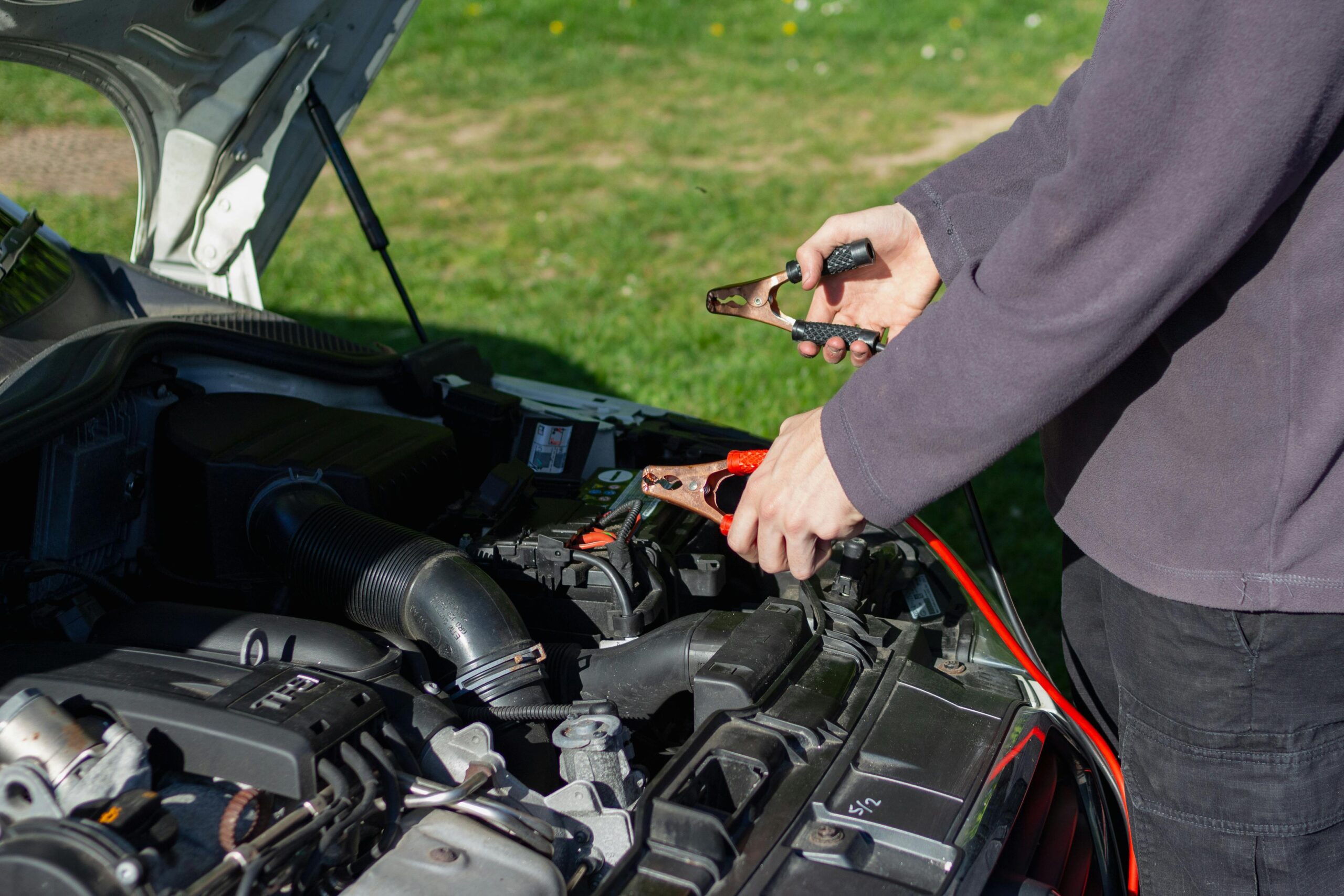 professional automotive jump starter service